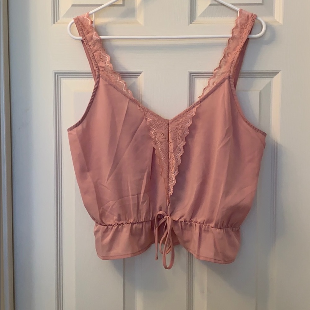 Beautiful lace detail crop top
